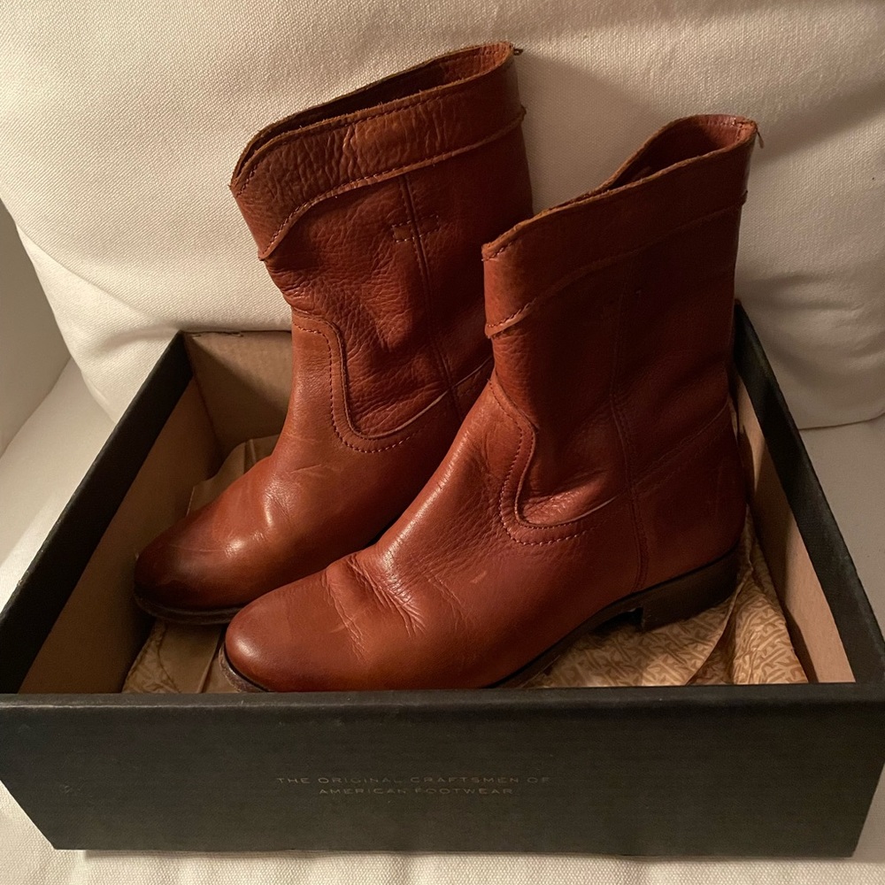 FRYE Women's Cara Roper Short Boot